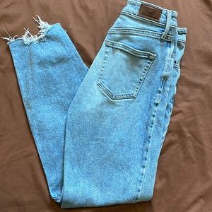 Hollister jeans